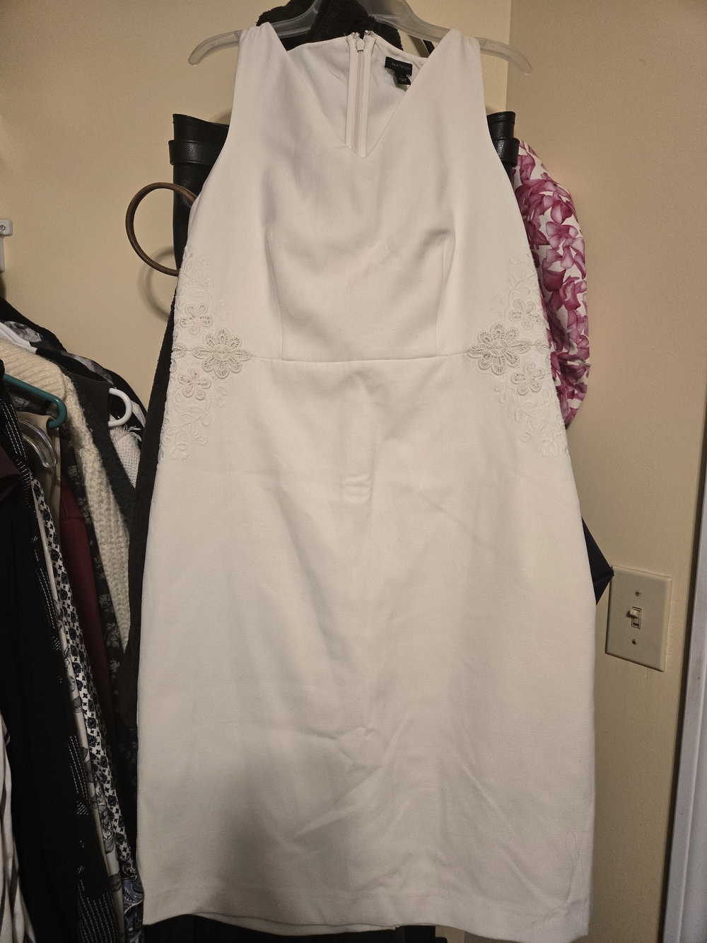 Ann Taylor White Sleeveless Sheath Dress with Floral Side Embroidery